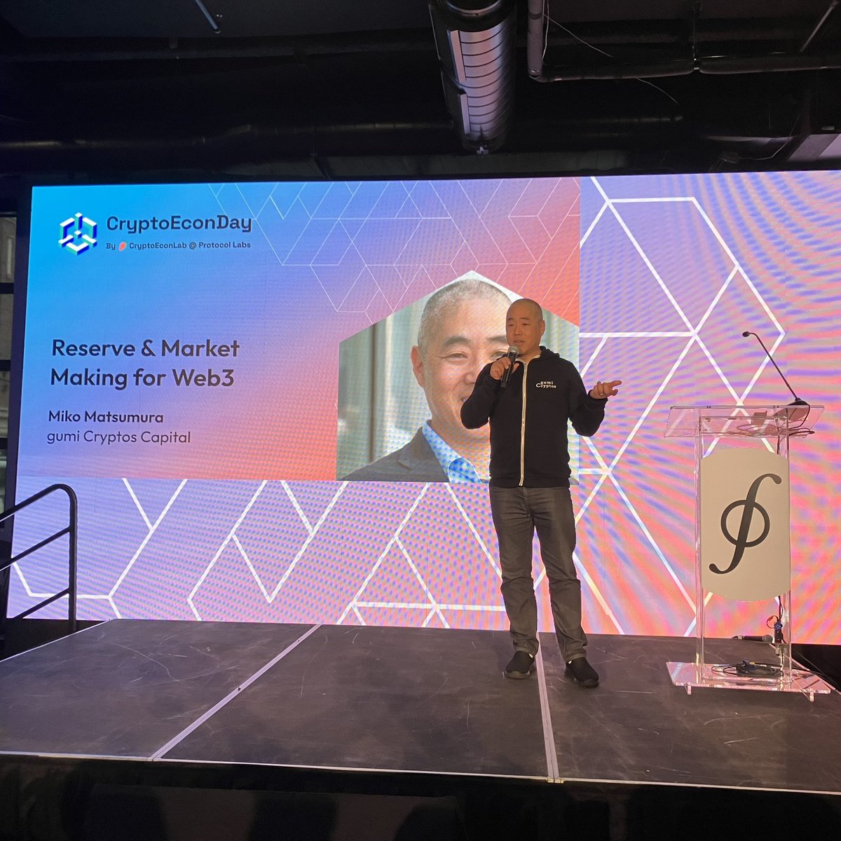 TechCortes's tweet photo. Im having the best time in #Austin this week at the #FILNetworkBase learning and listening the most  engaging conversations about the future of #decentralization and decentralized storage systems. Pioneers and early investors like @mikojava and @DJohnstonEC are some of the best talks for me so far. 

Thank you @Filecoin @FilFoundation for hosting us #Consensus2023
