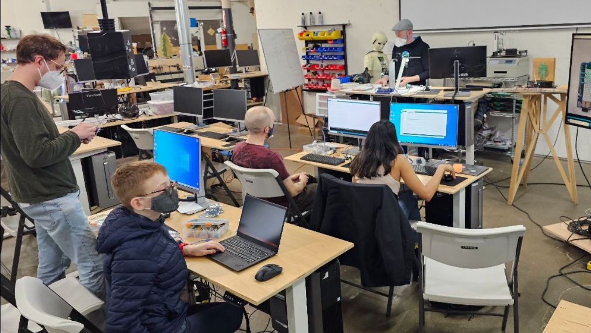 Seattle Makers tweet media