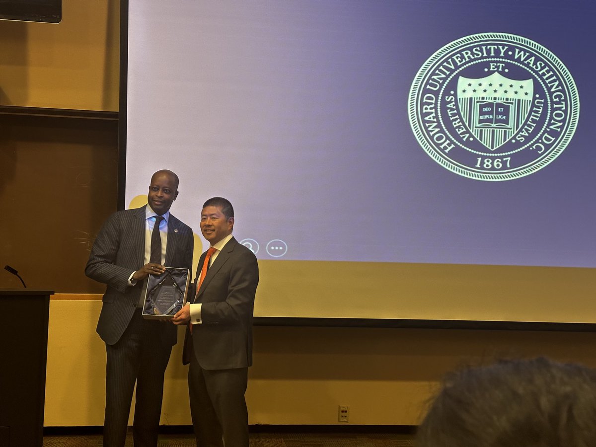 Dr Wayne A.I. Federick, President of Howard University with Dr Shibata, Chair of ⁦<a href="/SurgeryUTHSC/">UTHSC Department of Surgery</a>⁩. It was great having you in Memphis ⁦@HUPrez17⁩! ⁦<a href="/HowardUGenSurg/">HU Department of Surgery</a>⁩ ⁦<a href="/SocietyofBAS/">Society of Black Academic Surgeons</a>⁩ ⁦<a href="/SocSurgOnc/">Society of Surgical Oncology</a>⁩
