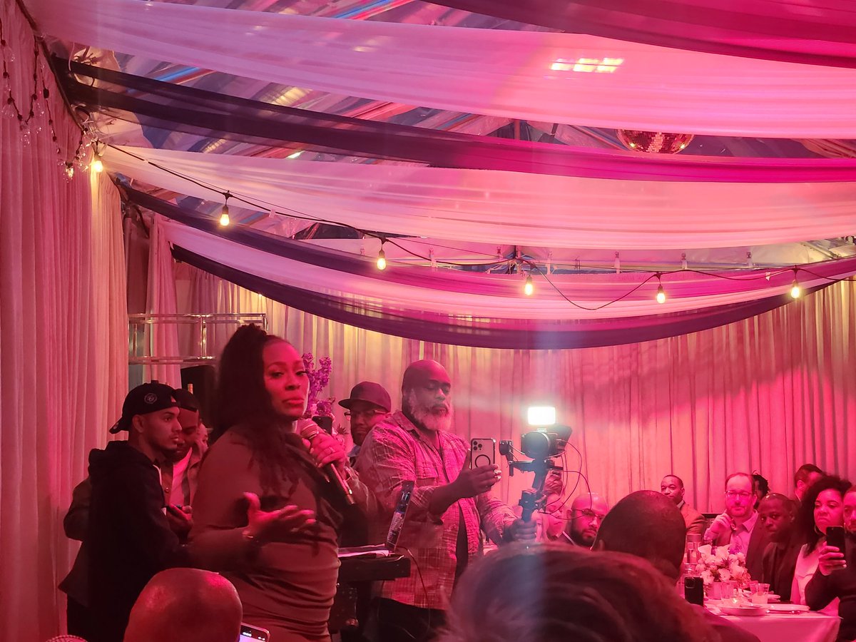 janosmarton's tweet photo. Most formerly incarcerated people are unbanked when they come home from prison, and $ billions from the unbanked go every year to the check-cashing industry. 

Enter FRSH (https://t.co/1JHtirUEi9), and it's newest partner, @TopekaKSam! 

Love to see #JusticeInnovation in action! https://t.co/rSzShdKoQ9