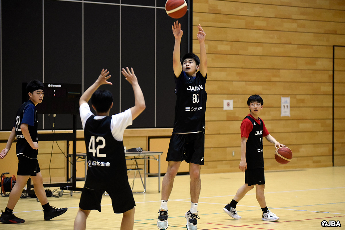JAPAN_JBA's tweet photo. #AkatsukiJapan 男子U16日本代表
📝エントリーキャンプ レポート
「声の部分では誰よりもしっかり出せるようにしよう」若野瑛太選手
🎤アレハンドロ・マルチネスヘッドコーチ、高橋歩路選手
https://t.co/ZCttlk4Q6X

🏆FIBA U16アジア選手権
9月17日〜24日（カタール）予定 https://t.co/dl1mJVfpTQ