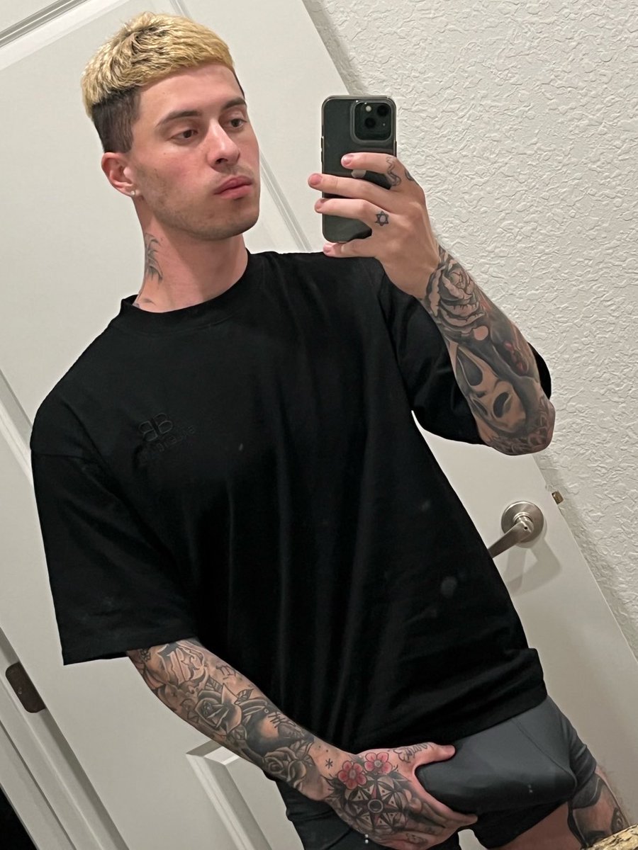 devondaddyof's tweet photo. I know you want more 😏⬇️ #fitness
https://t.co/hNO5uPYB3q https://t.co/z5o41CZ3Aj