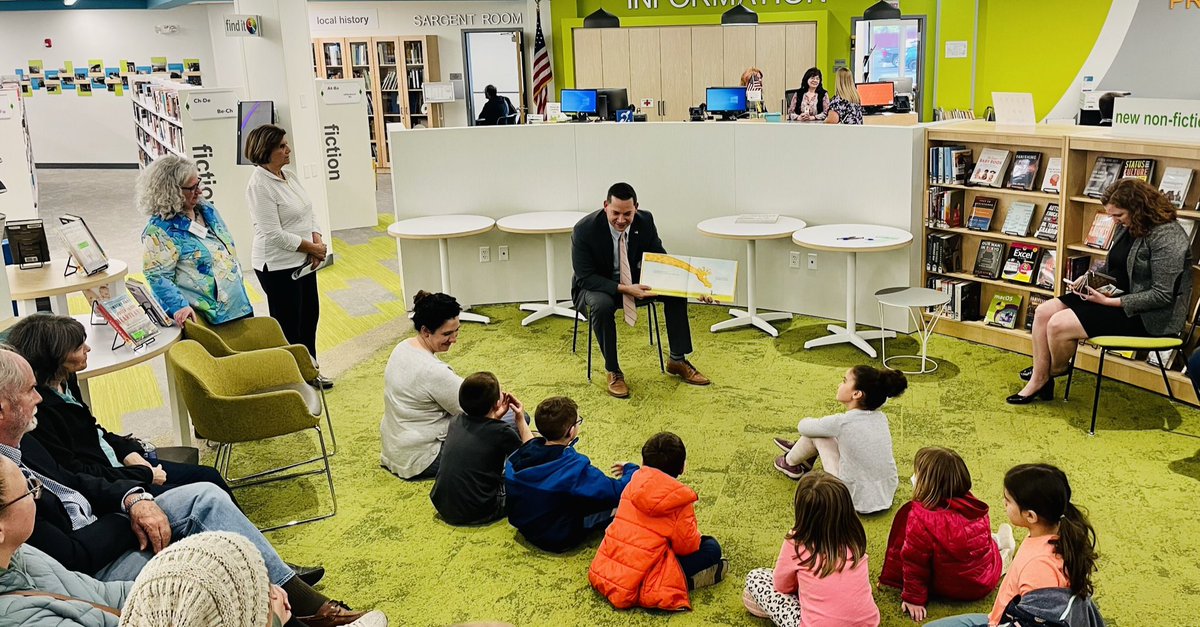 OnondagaCounty's tweet image. This week is #NationalLibraryWeek &amp;amp; @CEJRyanMcMahon stopped by the @LiverpoolPubLib to help celebrate and read a book to some of the kids who had stopped by to help celebrate this important week too!