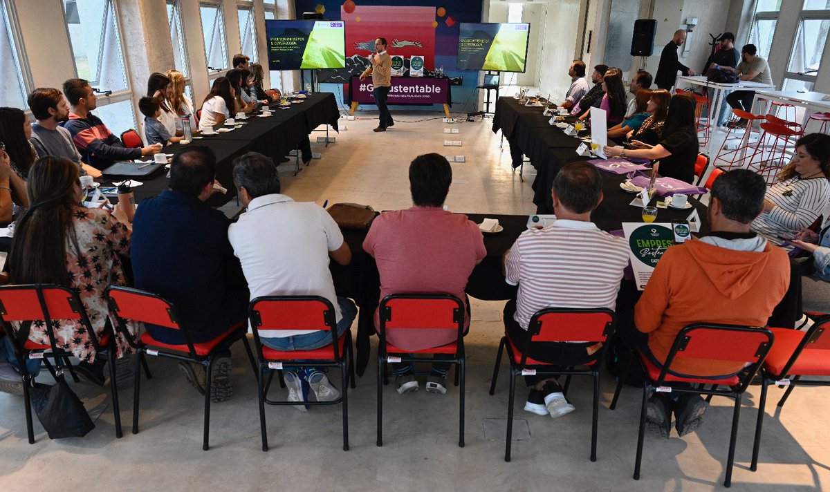 ericappulido's tweet photo. Nuevo encuentro del Programa Empresas Sostenibles de Godoy Cruz
♻️Se llevó a cabo una charla sobre Construcciones sustentables donde se brindaron herramientas para reducir el costo económico y ambiental.
#GCSustentable #AmbienteGC https://t.co/elo1qg2B06