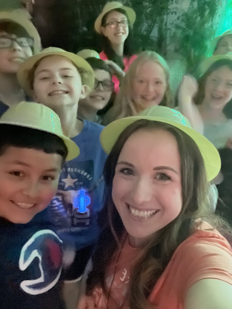 perrymanclass's tweet photo. Today in Jumanji we traveled to the watering hole to fill our buckets and earn class prizes! #moundleads #staarprep #mathreview https://t.co/xxQEtcAylg
