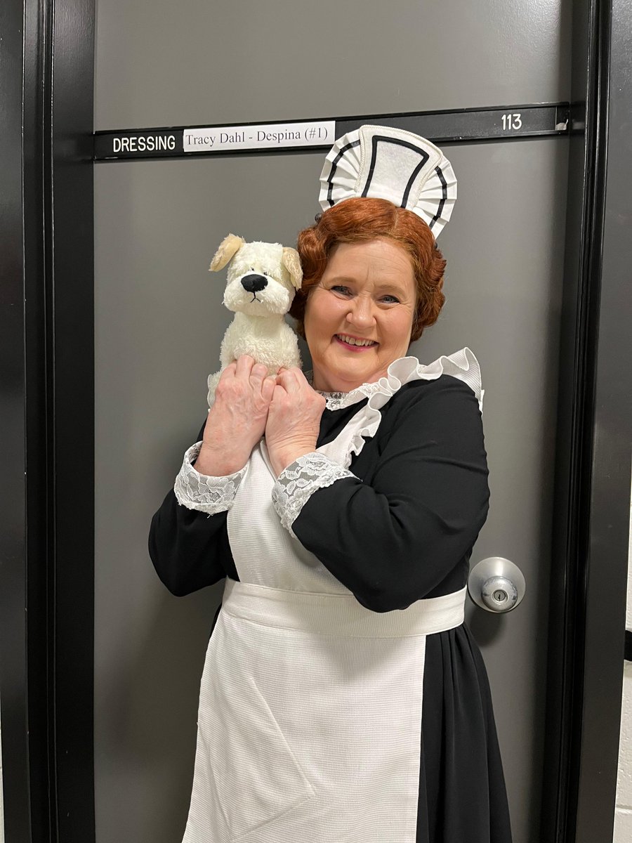 DASCH_Inc's tweet image. Big thank you to the extraordinary #TracyDahl, Canada’s coloratura &amp;amp; wickedly funny comic performing in #ManitobaOpera's Cosi fan Tutte, for supporting #DASCH’sFund-A-Possibilitypup! DASCHY isn't treated every day to a long overdue tête-à-tête with Canada’s favourite diva!