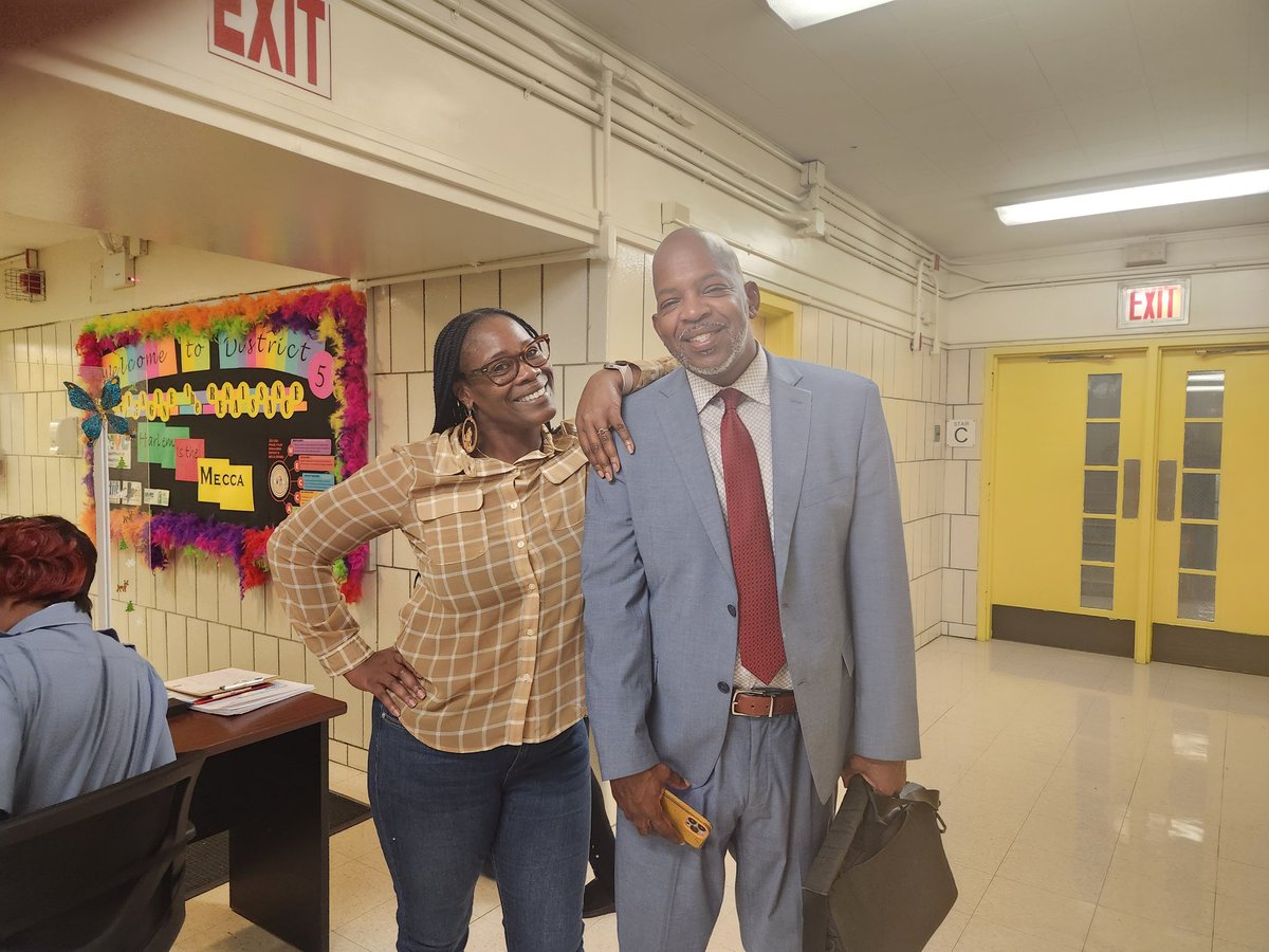 ForOurBabies76's tweet photo. We attended the #CEC5 monthly meeting tonight. We are very happy about the Black Studies Curriculum coming to our HARLEM. Thank you, @BlakeShango, for your amazing presentation. We also appreciate @EdfluencerU hard work on this and the city council for funding this important work https://t.co/BLXSJeHhdl