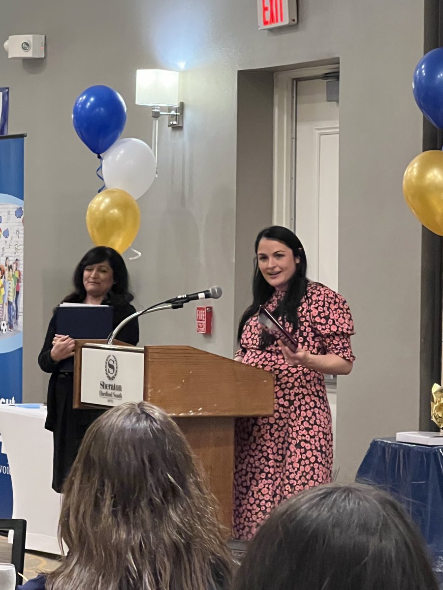 Mrs. Krois tweet media