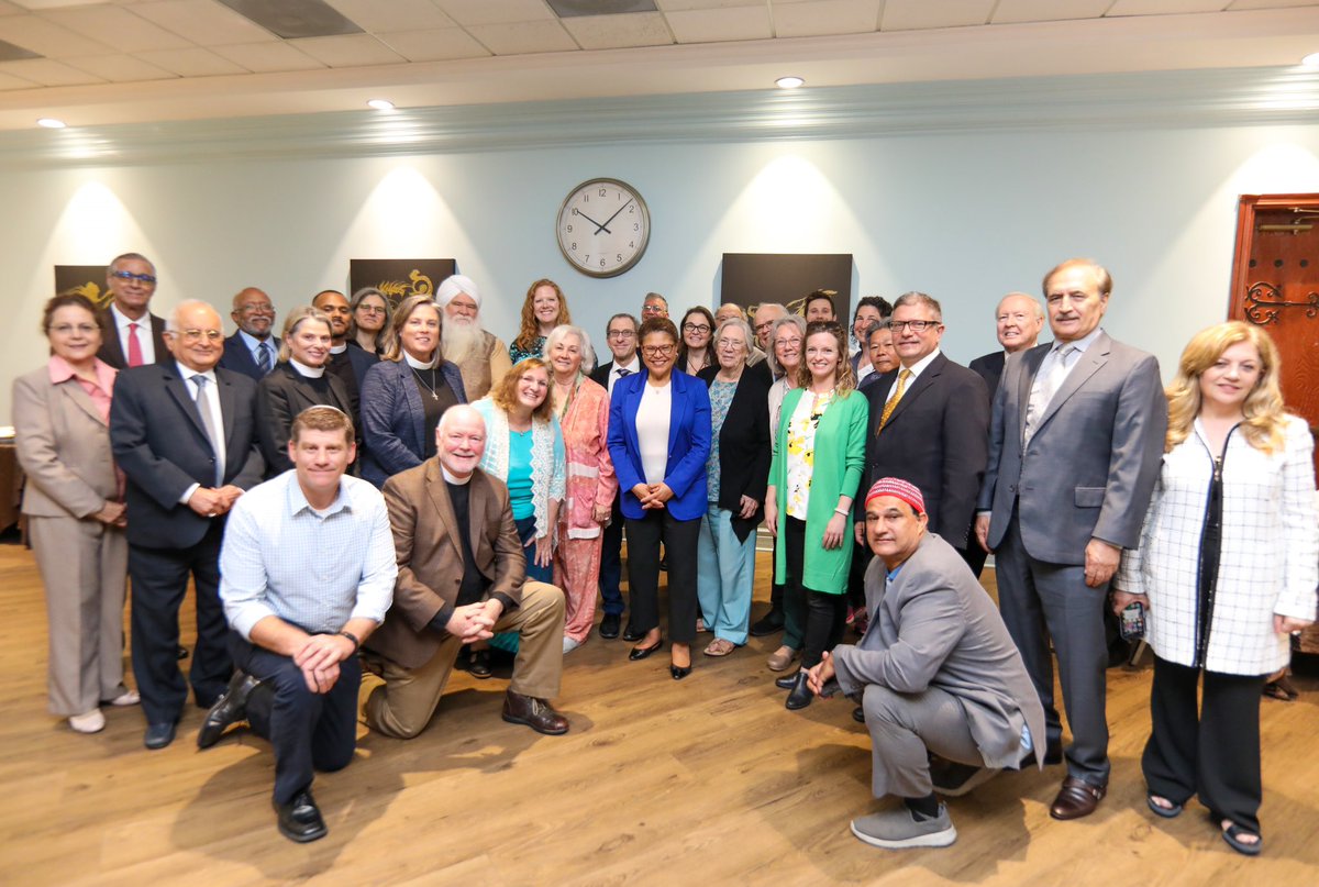 MayorOfLA's tweet photo. I am locking arms with faith communities across Los Angeles to create an interfaith coalition as we scale our efforts to bring more homeless Angelenos indoors.

We carry this spirit of unity today and ask congregations to say yes to becoming a part of the solution to this crisis. https://t.co/O94c8KXaqE