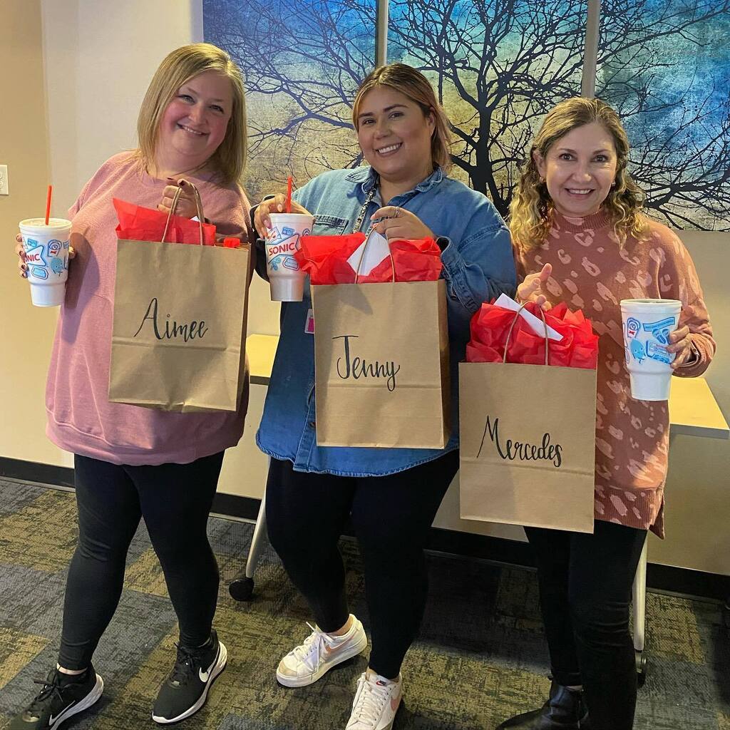 KMS_Ubuntu's tweet photo. .@KMS_Ubuntu deeply appreciates @kirkseycougars very own Mrs. Haley, Mrs. Candedo-Castro, and Ms. Hernandez everyday, but especially #AdministrativeProfessionalsDay! https://t.co/CdtvpTZItp