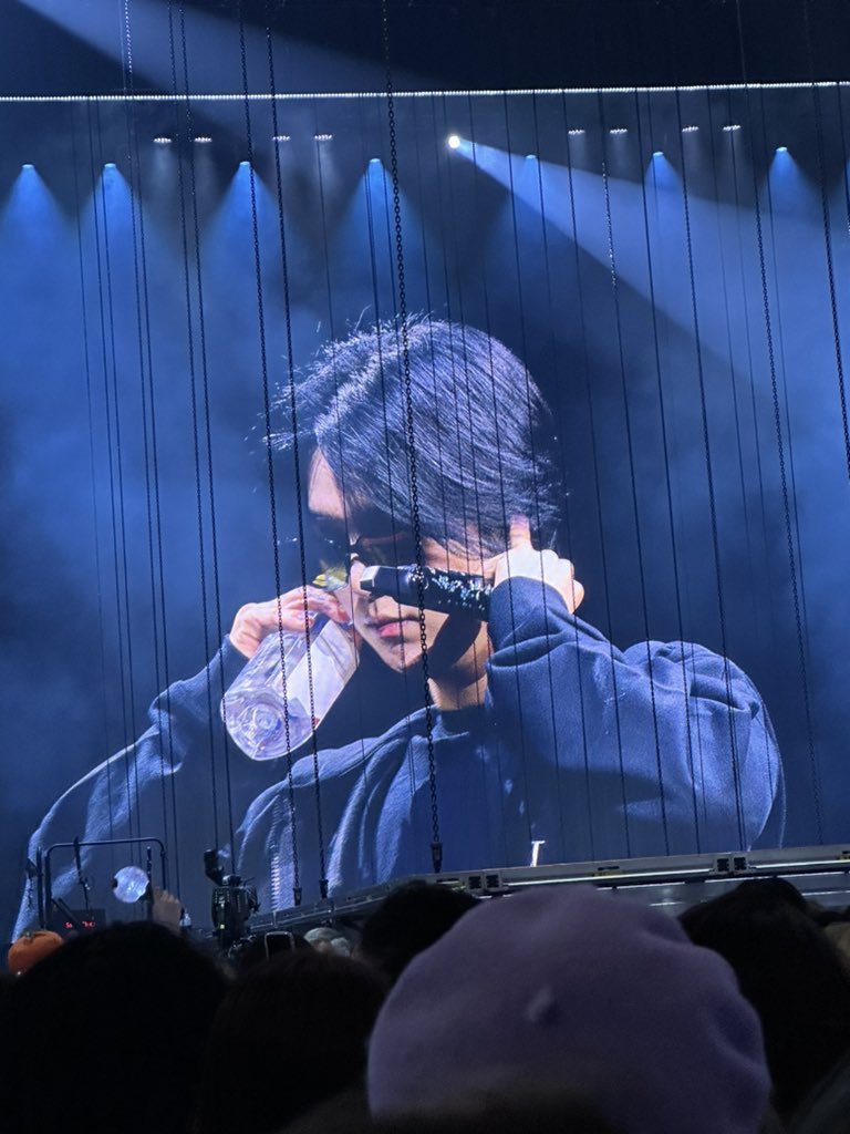 MlNSUGA39's tweet photo. Agust D pics taken by fans; a thread

cr to owners https://t.co/GM5yLb0tCg
