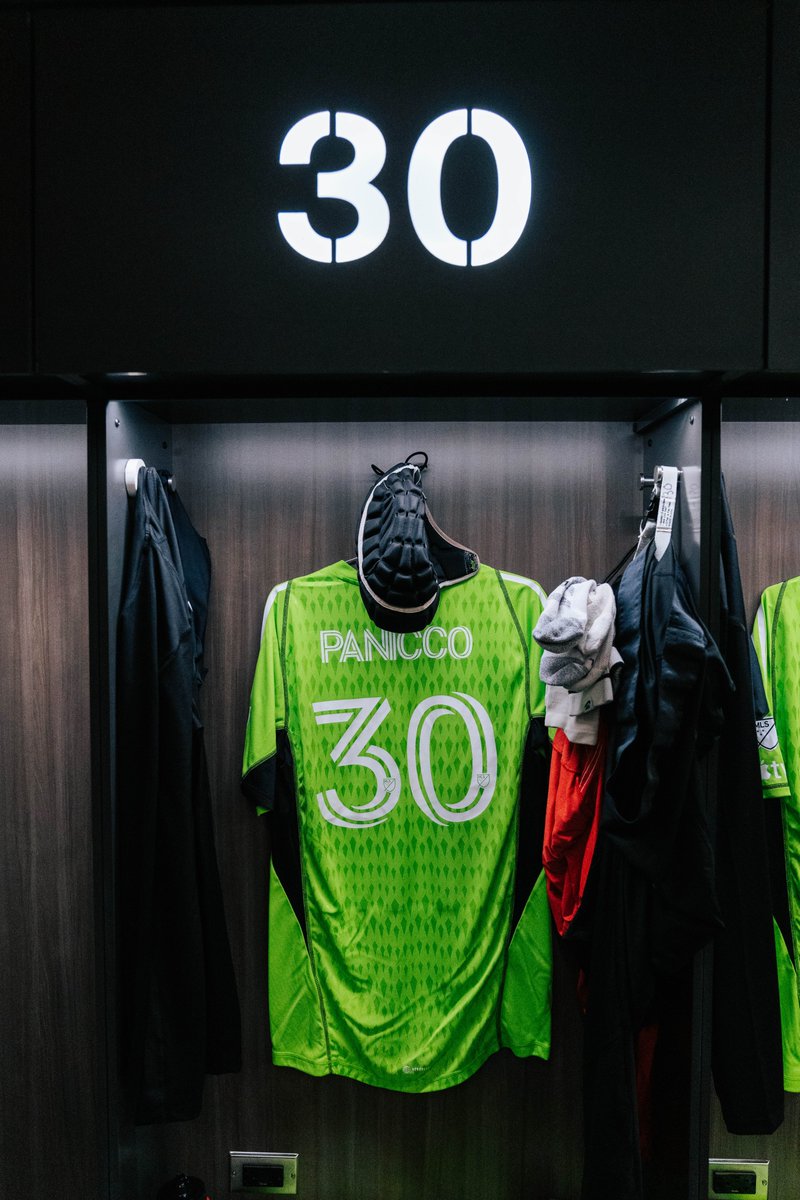 ©️ Greguš

Panicco in net