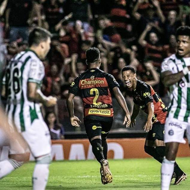 ESTAMOS NAS 8ª 🏆

Em jogo preparativo para a Final da Copa do Nordeste, o Sport despachou o fraco coritiba pelo placar de 2x0 e está nas oitavas de finais da Copa do Brasil.

Esse é o espírito até o fim da temporada! 

Torcida Jovem do Sport
Com o Sport pro que der e vier!