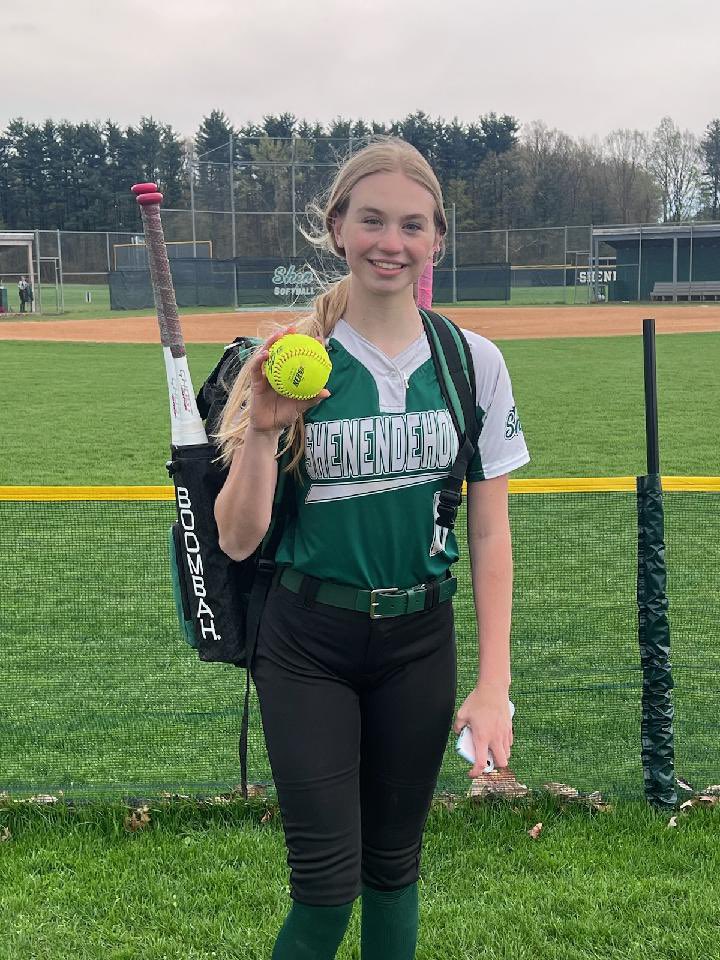Walk Off Grand Slam for 16U Lady Outlaw Ava M today!