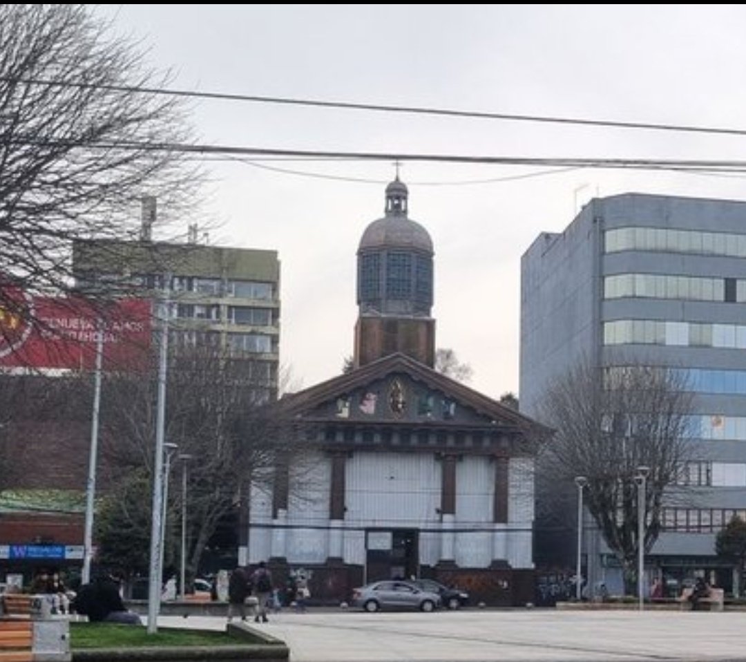 <a href="/GabrielBoric/">Gabriel Boric Font</a> viene a explicar  a Puerto Montt porque tenemos una catedral hecha mierda desde O19... y el único detenido por su destruccion INDULTADO.
Acuérdese que es monumento.
<a href="/andresamengual/">Fotografo estepario 📷</a>
<a href="/ellanquihuecl/">diariollanquihue.cl</a>
<a href="/elrepuertero/">El Repuertero</a>
<a href="/biobio/">BioBioChile</a> <a href="/cqredloslagos/">@elconquistadorredloslagos</a> <a href="/GoreLosLagos/">Gore Los Lagos</a> <a href="/elfotoshopero/">Ivan Bustamante 🇨🇱</a>