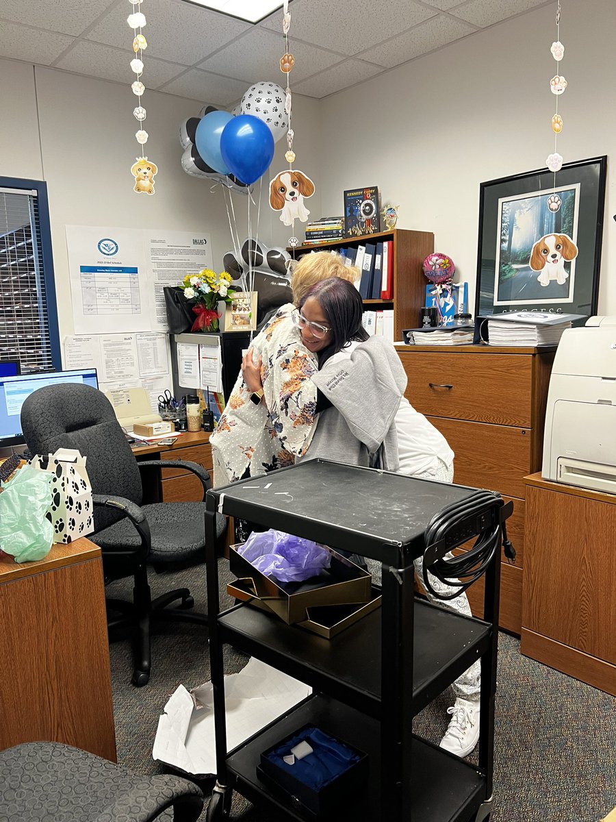 kennedycurryms's tweet photo. Happy Administrative Professionals Day to our rockstar and office manager, Debbie Ellison!!!! Thank you for everything that you do on our campus to keep us running smoothly and efficiently! @TeamDallasISD @DallasISDLeads @LEAD_DallasISD https://t.co/LF9OUVv70l