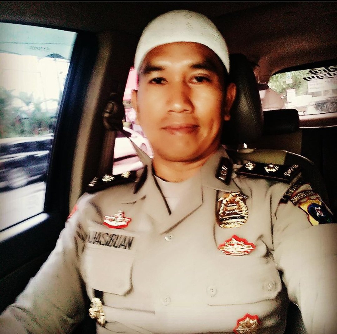 KARIR AKBP ACHIRUDDIN HASIBUAN BERAKHIR 

Kasus penganiayaan yang dilakukan anak aparat kepolisian Aditya Hasibuan kepada seorang mahasiswa Ken Admiral bikin karir ayahnya AKBP Achiruddin Hasibuan berakhir. Ia dicopot dari jabatannya &amp; jadi tahanan khusus.