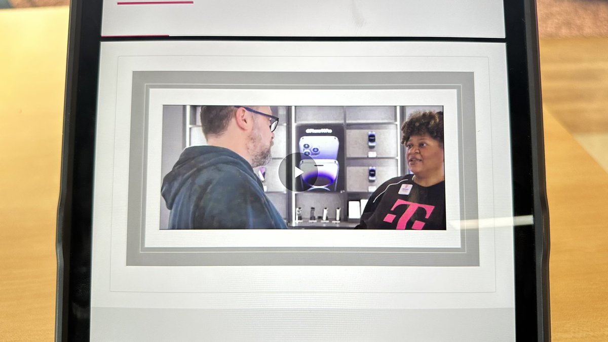 It’s good to see myself <a href="/magentawarrena/">Warrena “Warnae” Watkins</a> when I open the new <a href="/TMobile/">T-Mobile</a> store training! TCP Town Center Plaza #3SHM