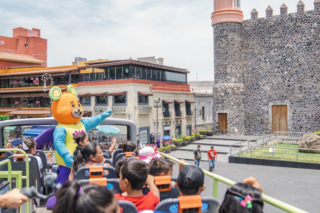 DIF_Morelos's tweet photo. #SemanadelaNiñez🥳
En esta semana de conmemoración al #DíadelNiñoydelaNiña, dentro de las actividades que estamos realizando para celebrar esta fecha tan especial, preparamos un recorrido en el #Cuernabus por distintos puntos históricos de la ciudad de #Cuernavaca. https://t.co/Ll85lMefDF