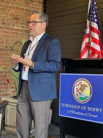 Executive Director, Richard Juarez Sr. had the opportunity and privilege to speak on behalf of older adults in Illinois at the Berwyn Township Public Health District's event last week.

#AdvocatingForSenior #OlderAdults #SeniorSpotlight #SeniorServices