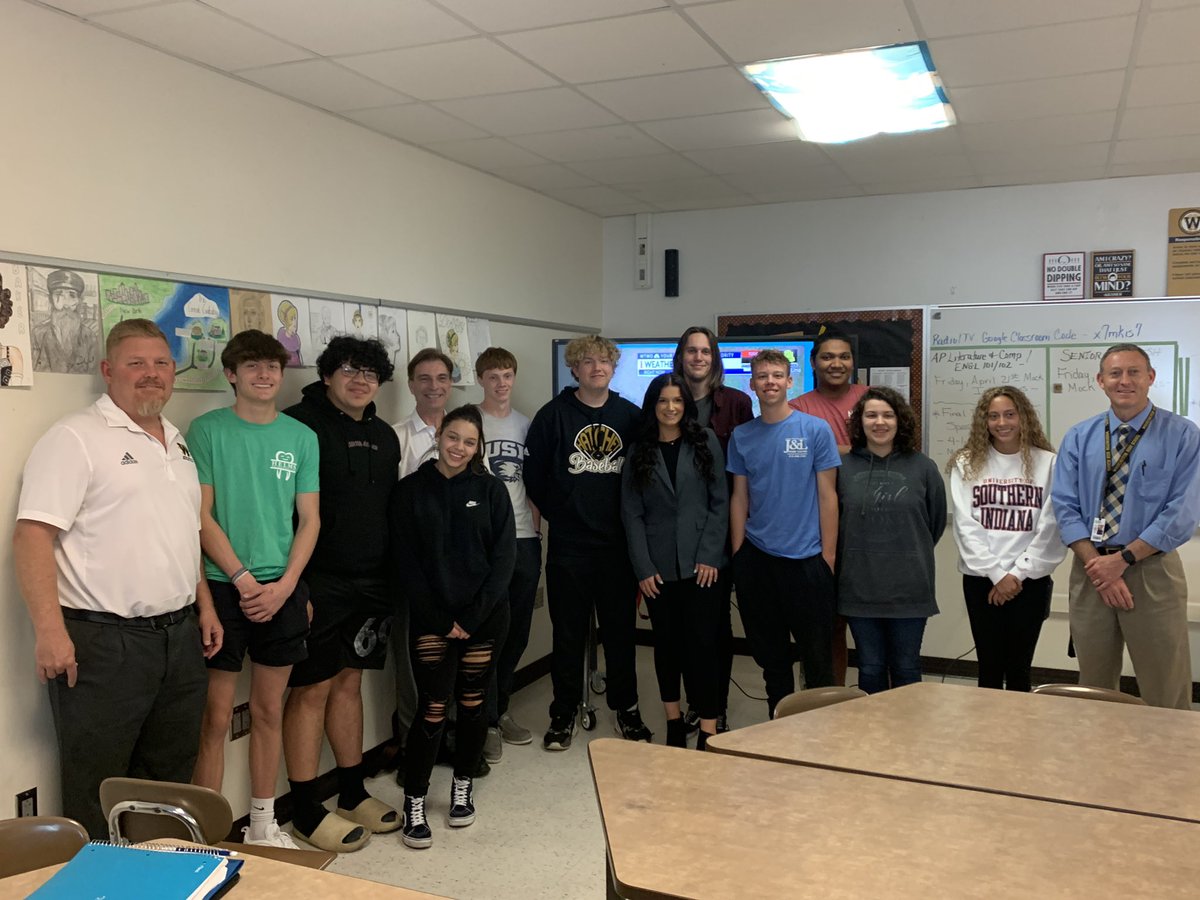 WHS Radio &amp; TV class from today’s guest speaker <a href="/jessewalkerWTWO/">Jesse Walker</a> <a href="/WAMWRadio/">WAMW Radio</a> #IAmWashington
