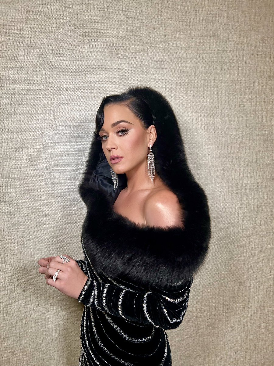 KATY PERRY tweet media