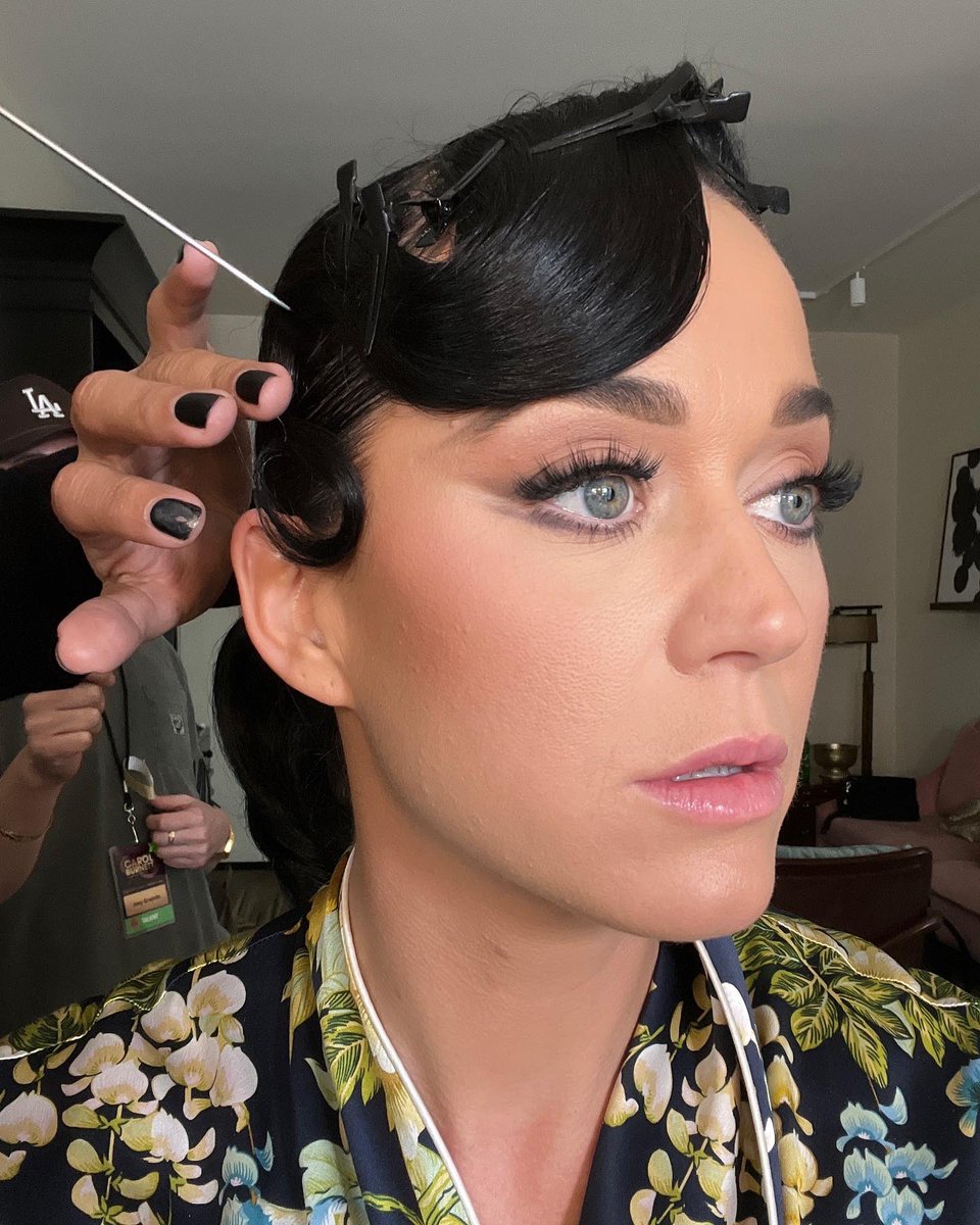 KATY PERRY tweet media