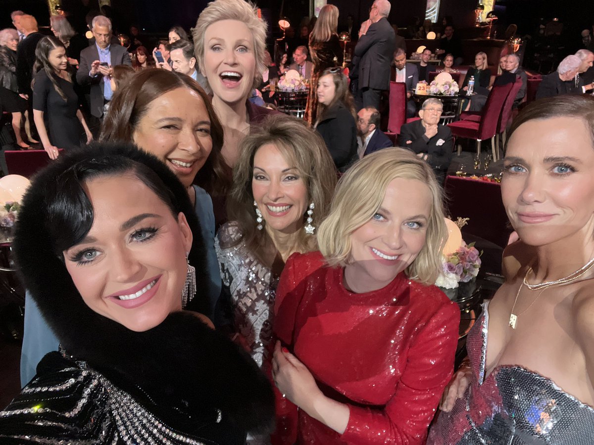 KATY PERRY tweet media