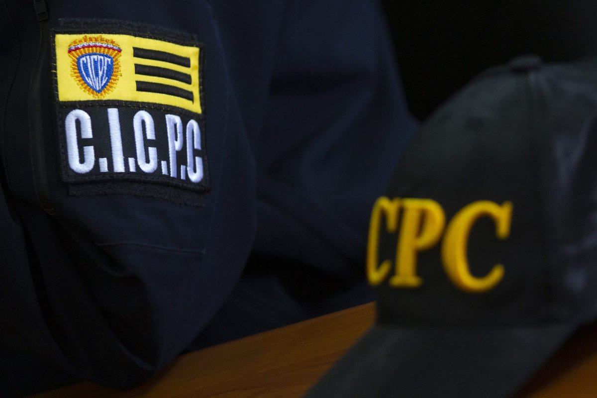 el_carabobeno's tweet photo. Cicpc detuvo a un sujeto que estafó a narcotraficantes en el estado Sucre https://t.co/uhZzyN0gHc https://t.co/lkNhUVI1UU