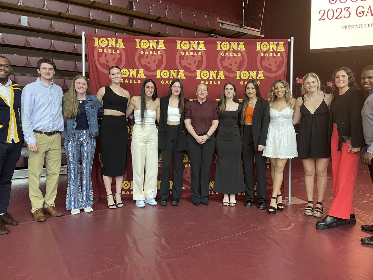 Coach Ang Szumilo tweet media