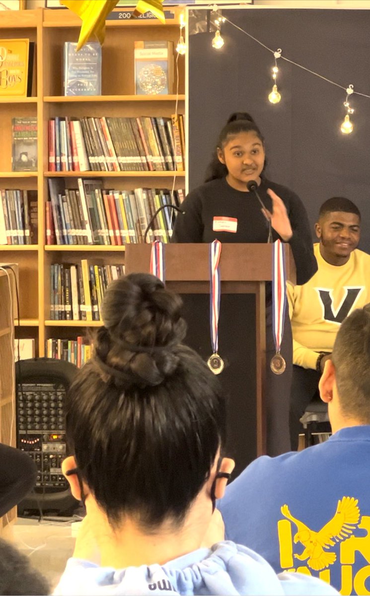 augustmartin_hs's tweet photo. Our poets showed up today! Celebrating National Poetry Month with our Poetry Contest. So proud of all of our scholars who shared their writing today 💙💛💙💛 https://t.co/jakLbl4TxB