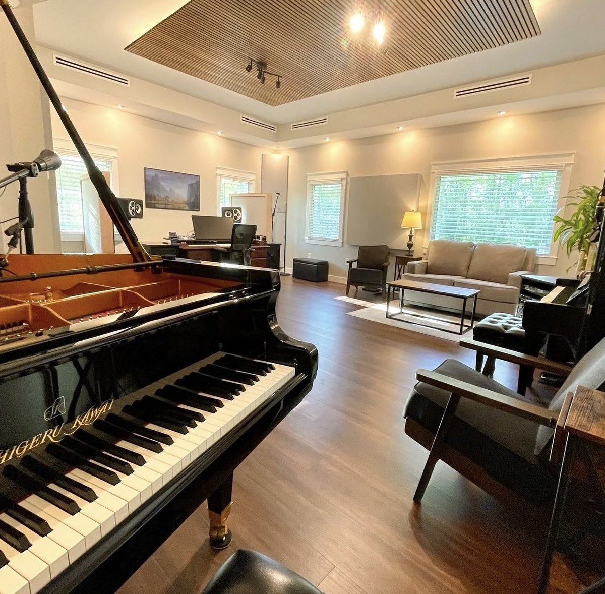 Congrats to <a href="/musiccitypiano/">musiccitypiano</a> @michaellogozar @kendralogozar 
on the opening of their new studio! So happy for y’all!