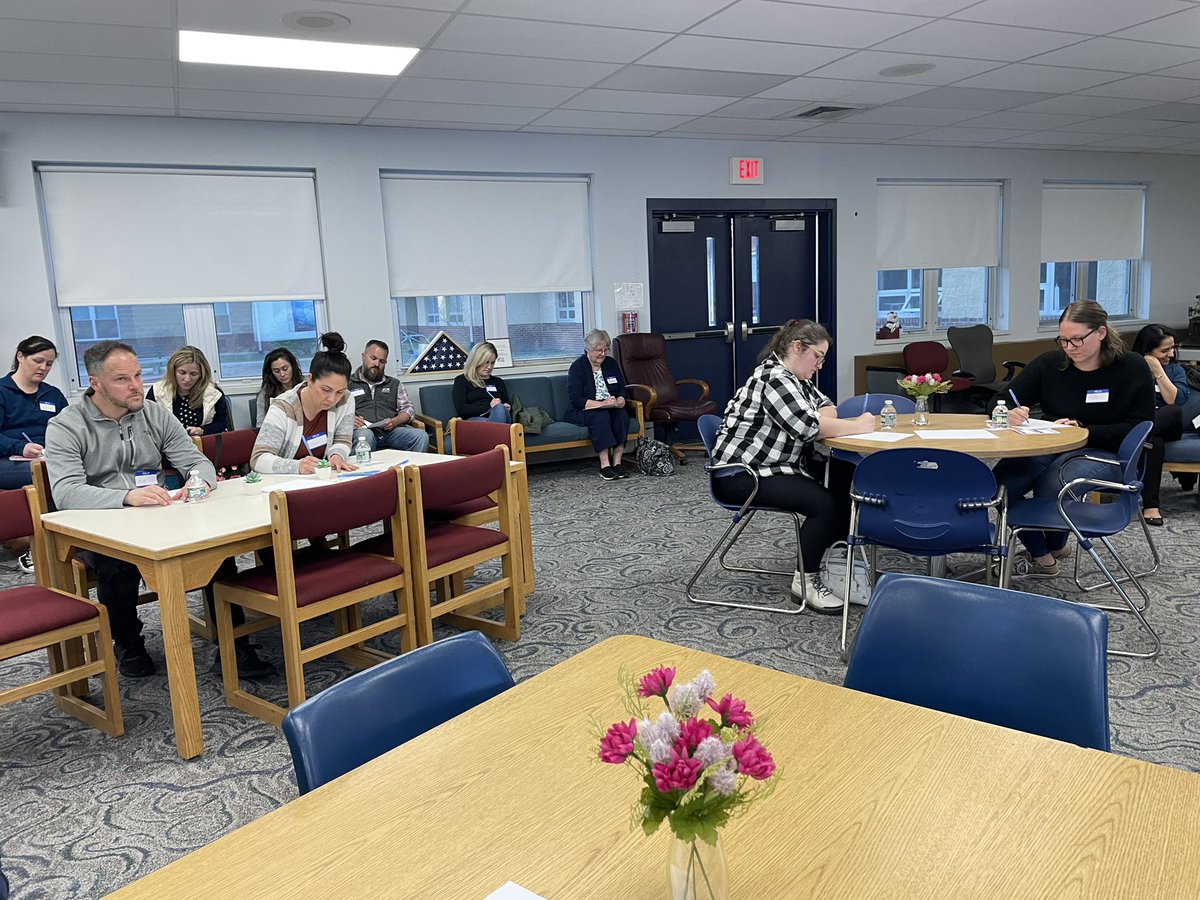 NSES_RI's tweet photo. Amazing “Connecting With Our Kids” workshop @NSES_RI this evening. Many thanks to our Wellness Advisory Council and Families. Looking forward to spending more time together on health and wellness! @RIHSC_1 @TracyLafreniere @RachSal44 @Jen_Daigneault https://t.co/3siPK9J1VT