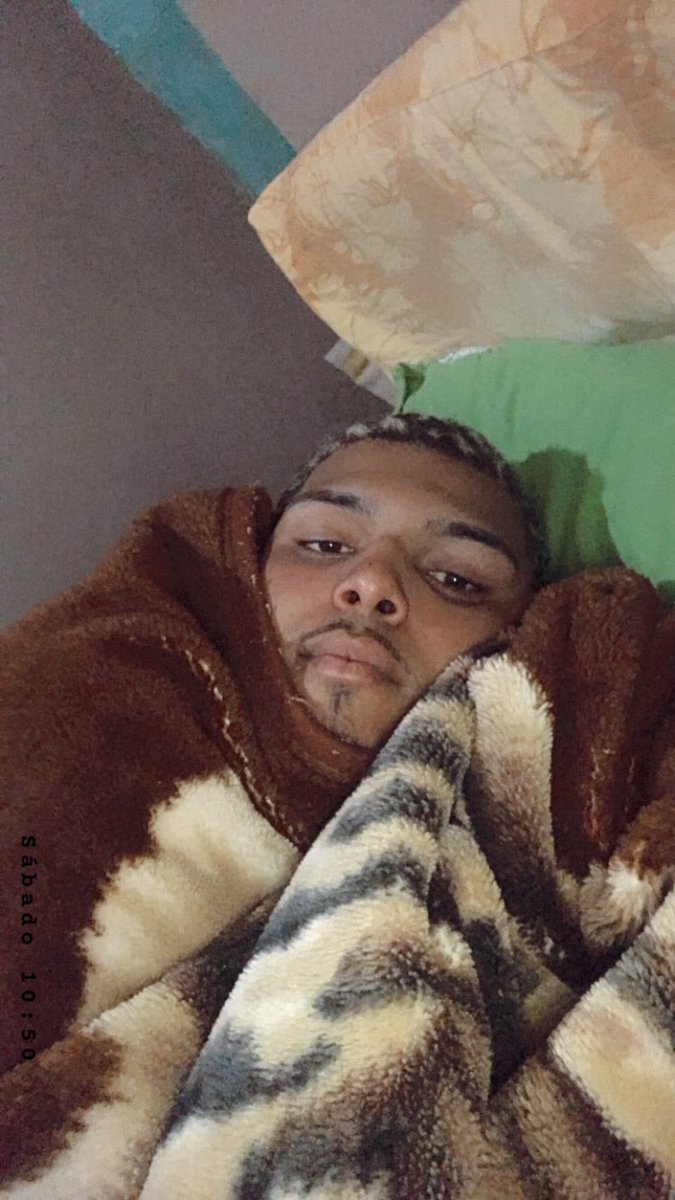 Jallysonantony's tweet photo. 😴🌧 https://t.co/eVhfjuRLbI
