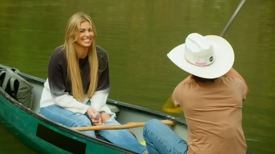 cassidy_jacks's tweet photo. Rowing our way into episode 8 of #FarmerWantsAWife 🛶  Who's Ready?! @RealityClubFOX https://t.co/rMhjUvRJh6