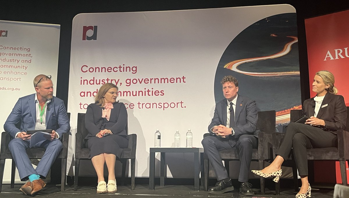 Thanks to <a href="/Arup/">Arup</a> for supporting our first panel session today, which explores the complex interplay between #energy #transition, #transport #disruption and #technology that will need to be carefully navigated as well look to #decarbonise transport network.

#maketheconnection