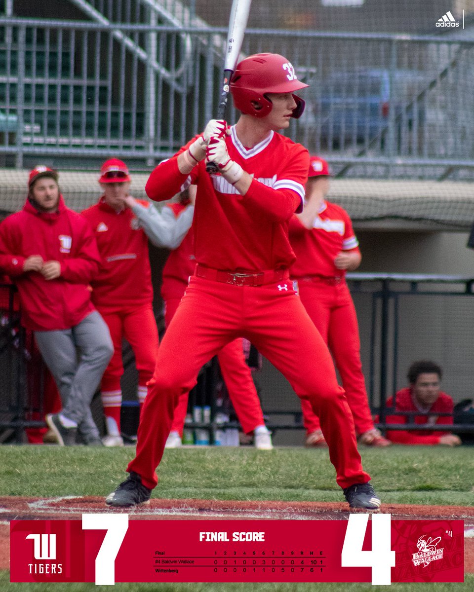 WittAthletics's tweet photo. THEY DID THAT! The Tigers take down the #4 Yellow Jackets and improve to a 15-game win streak! #TigerUp https://t.co/7823ZFISpa