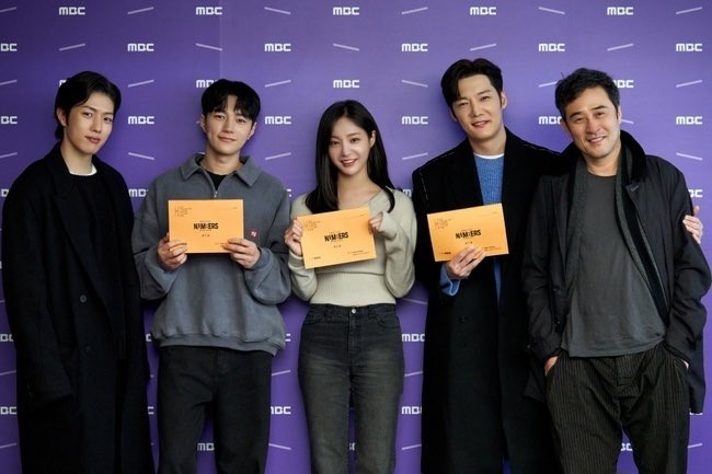 Lectura de guión del drama de la MBC #Numbers, será emitido en junio.

Elenco principal:
#KimMyungSoo #ChoiJinHyuk #ChoiMinSoo #Yeonwoo #LeeSungYeol #KimYoungJae #JungHaeKyun #DoYeonJin #KimSeonBin #SungByungSook #ChoiJungWoo #ParkHwanHee #SeoEunWoo #ChoHeeBong