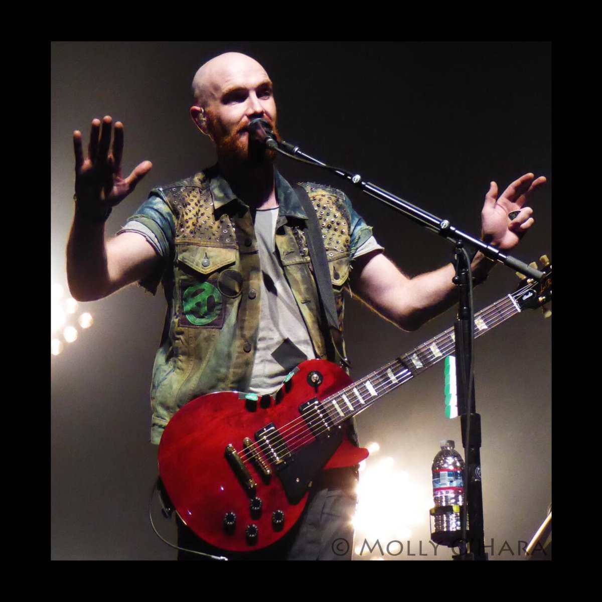 USAScriptFamily's tweet image. It’s taken almost two weeks to even try to process this loss. Mark was my favorite photo opp. Front row, Mark’s side, every time. All the passion in his face. He loved every minute. 😞
Love to @thescript @TheScript_Danny @glenofthepower