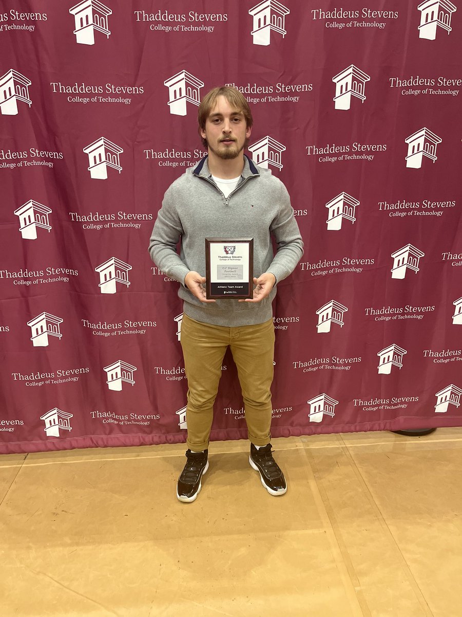 signor47's tweet photo. Defensive player of the year 2022. Back to back first team all conference leading tackler. https://t.co/zA99HsRxbn