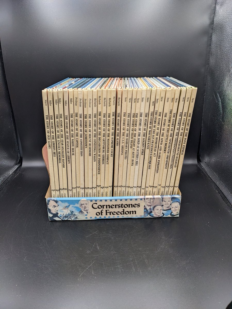 SrustDust's tweet image. Excited to share the latest addition to my #etsy shop: Weekly Reader's Liberty Library Cornerstones of Freedom Series - 31 Volumes in Slipcase etsy.me/443Vgia #cornerstonesfreedom #weeklyreader #childrenhistory #cornerstonesseries #childrenspress #historicalrea