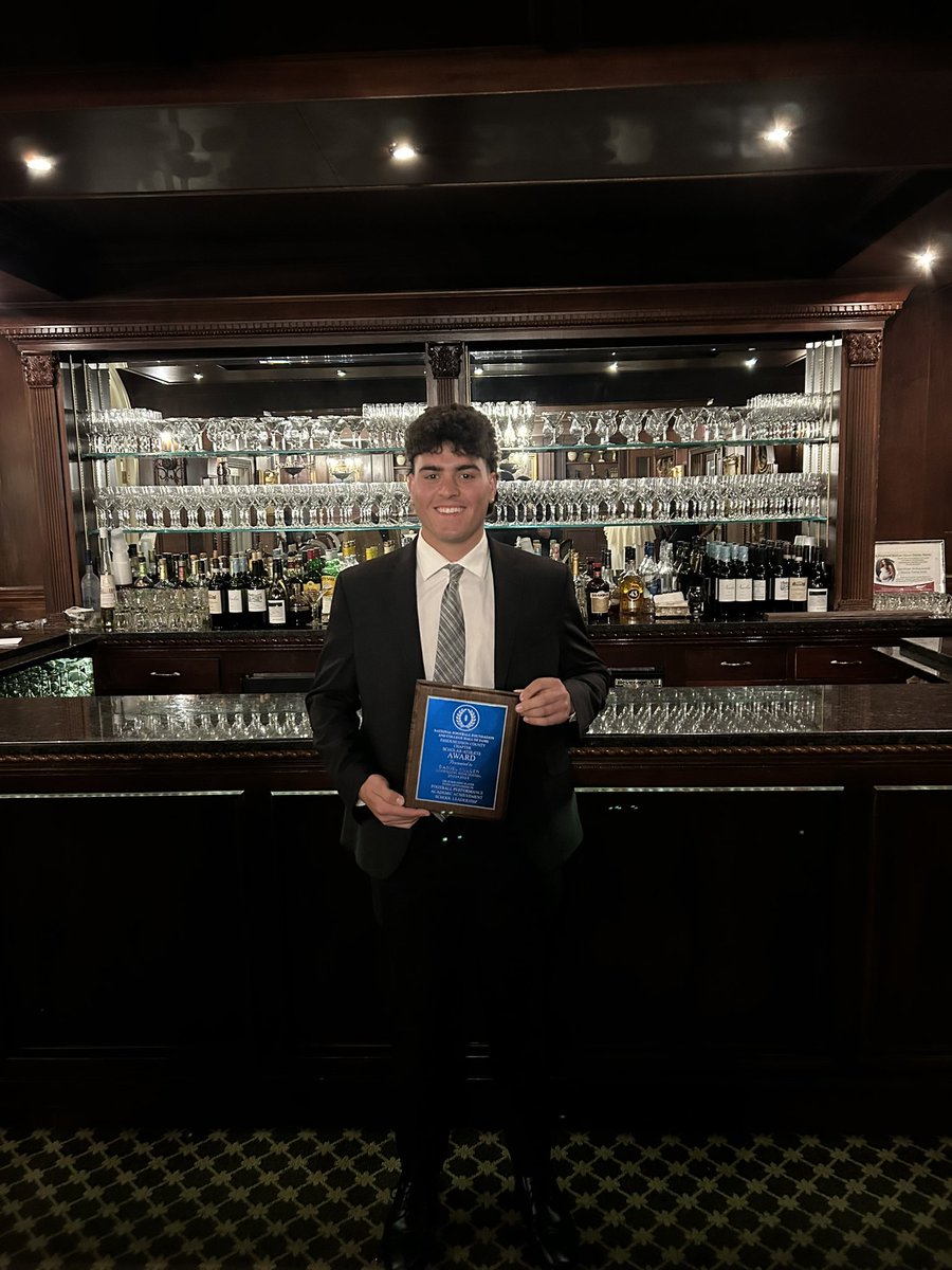 dannycullen__'s tweet photo. I want to thank the National Football Foundation for honoring me at the Essex County scholar athlete football banquet @DigInMules @SFCFootballNJ https://t.co/nvIM33jHRK