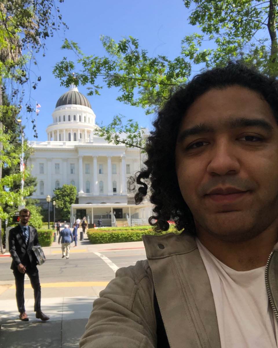 prolifesf's tweet photo. 🧵 The #ProLife movement was in force yesterday at the California Capitol to speak against Assembly Bill 710. #AB710 would create a "public awareness campaign" that slanders pregnancy support centers and pro-life medical clinics. #StopAB710 #CALeg https://t.co/ggzEo1NNFm