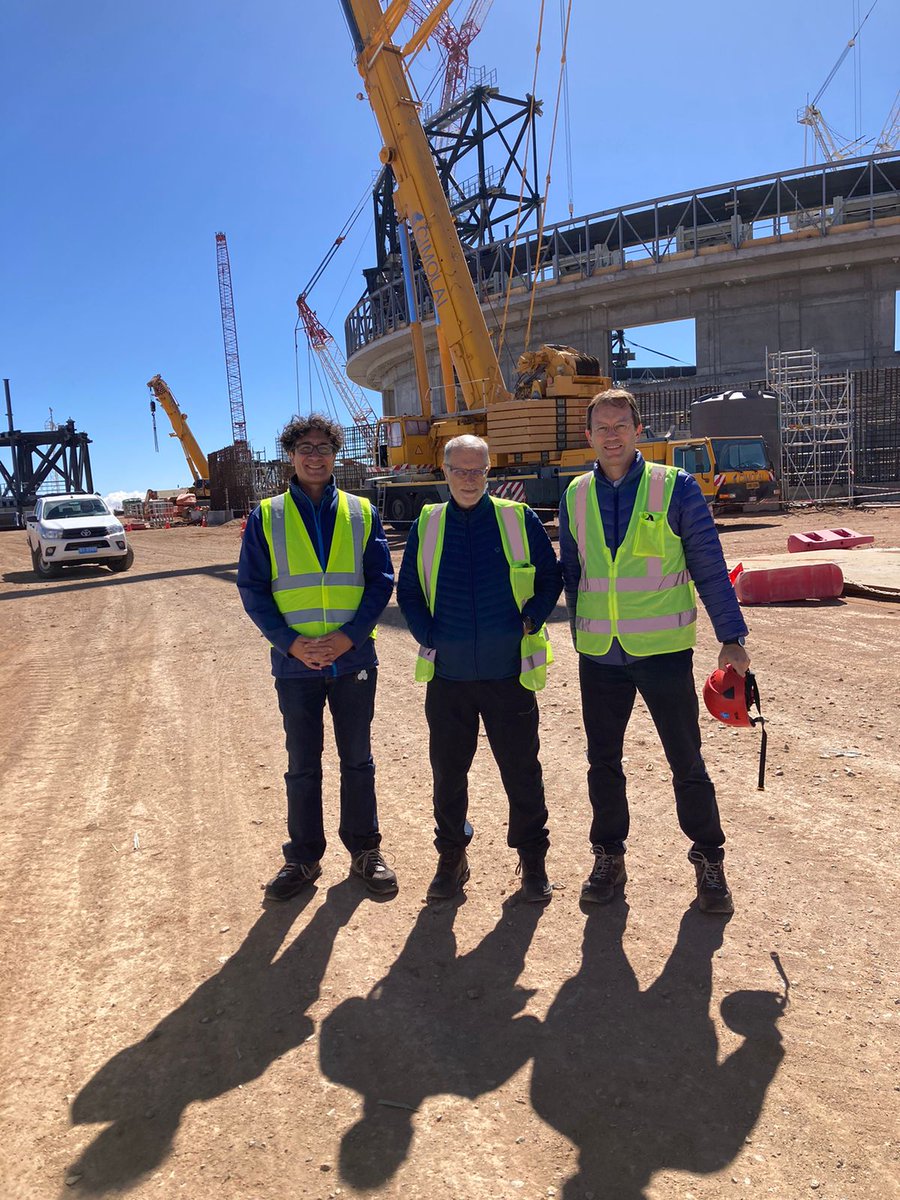 EmbEspanaChile's tweet photo. También hemos visitado las obras del Observatorio @ESO #Armazones en 🇨🇱 que albergará el mayor 🔭 jamás construido, el European Extremely Large Telescope #EVLT ¡Ingeniería y tecnología puntera, con participación 🇪🇸, al servicio del conocimiento del cosmos! 🪐 https://t.co/x10m5F4XKH