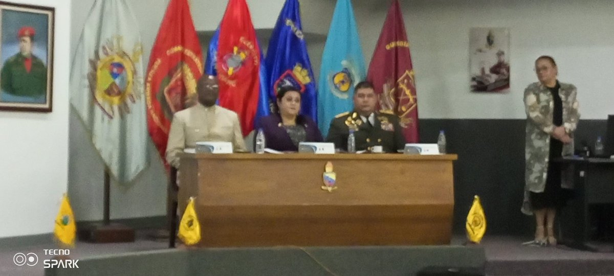 iaesen_umbv's tweet photo. #26Abr En la @umbv_einf se realizó la entrega de Certificados del Programa de Perfeccionamiento Profesional en Defensa Integral de la Nación a los funcionarios de la @Asamblea_Ven adscritos a la Comisión Permanente de Seguridad y Defensa Presidida por el GJ. Dip. @GeneralPueblo https://t.co/Vo9gl49A3I