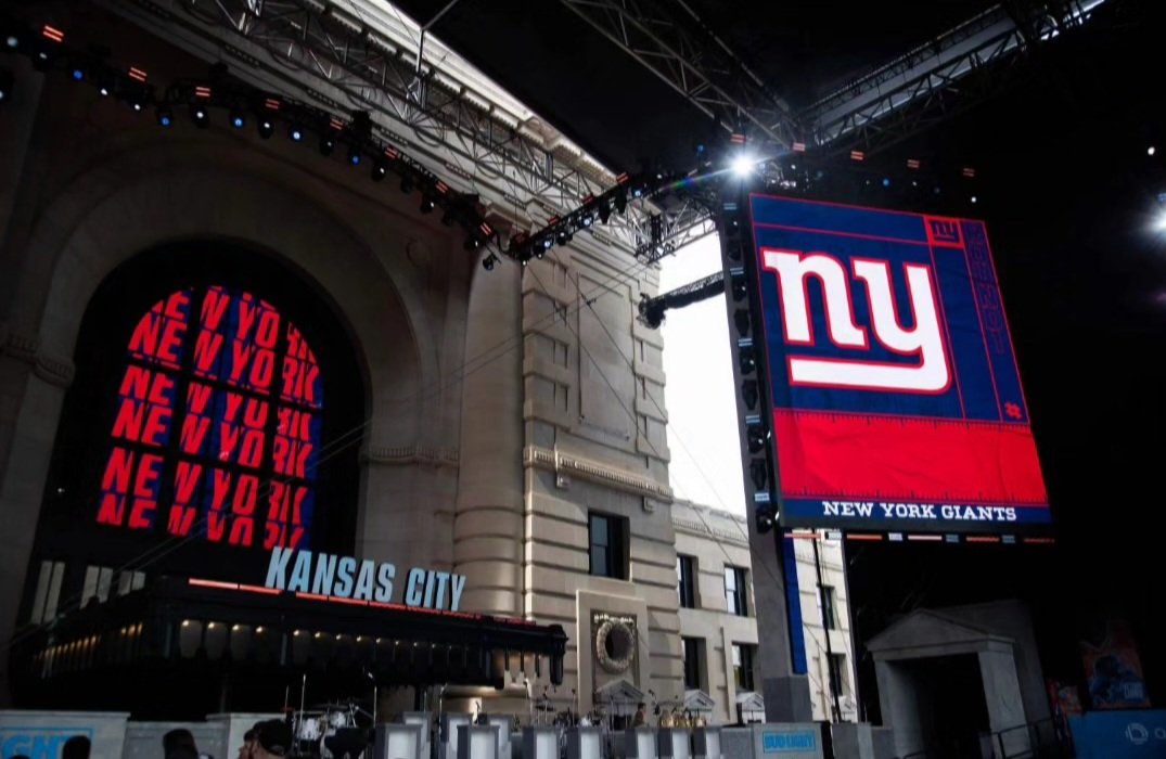 LicensePlateGuy's tweet photo. WELCOME TO KANSAS CITY. 
#Giants #25 https://t.co/LSGJIjnj4j