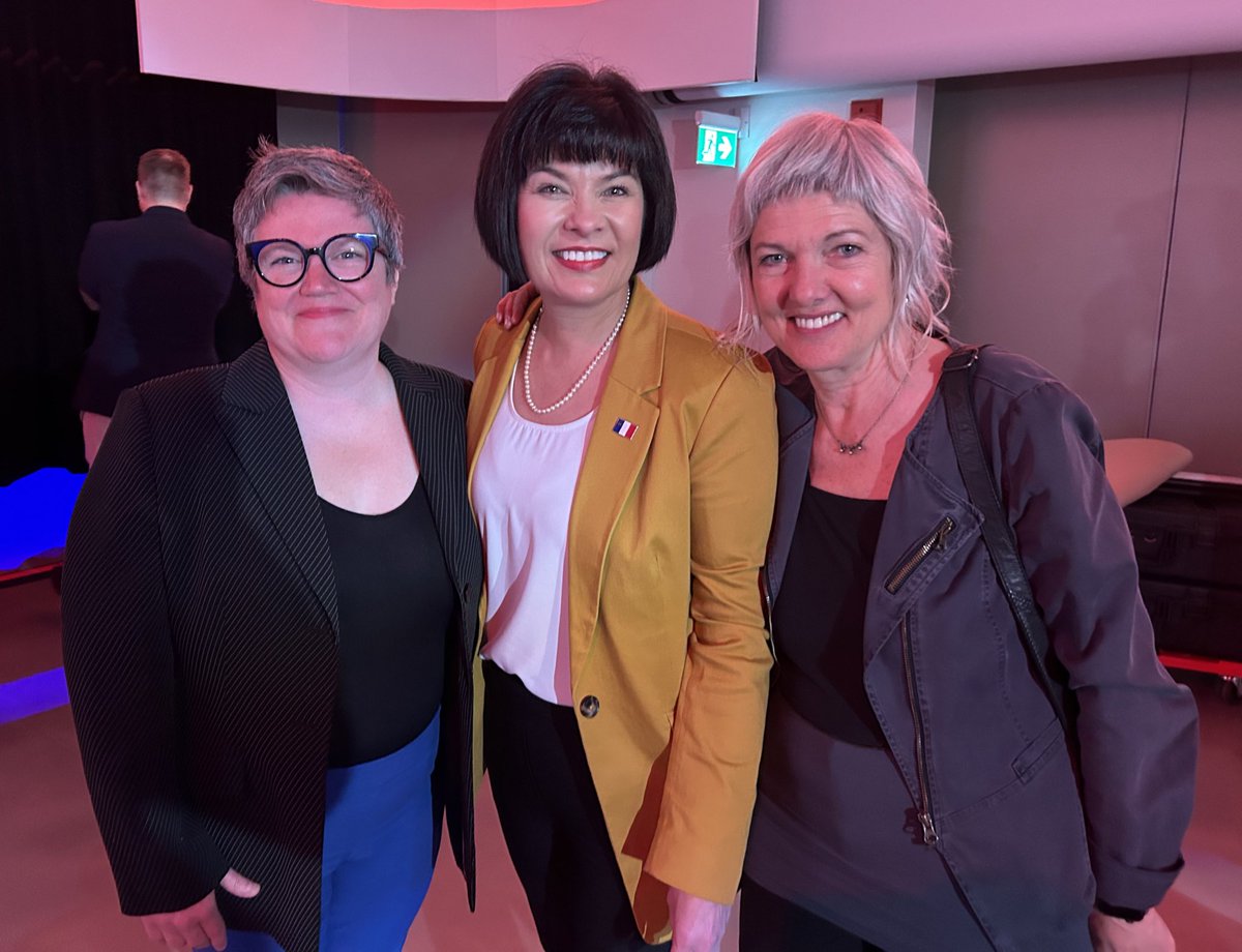 MCMorin27's tweet photo. Journée importante avec le lancement du Plan d’action #languesofficielles 2023-28. Plusieurs belles occasions de développer le secteur des arts et de la culture en #francan s’y trouvent. Merci au PM @JustinTrudeau, à @GinettePT et collègues pour le travail. La collabo continue! https://t.co/KvqUZDoM6r