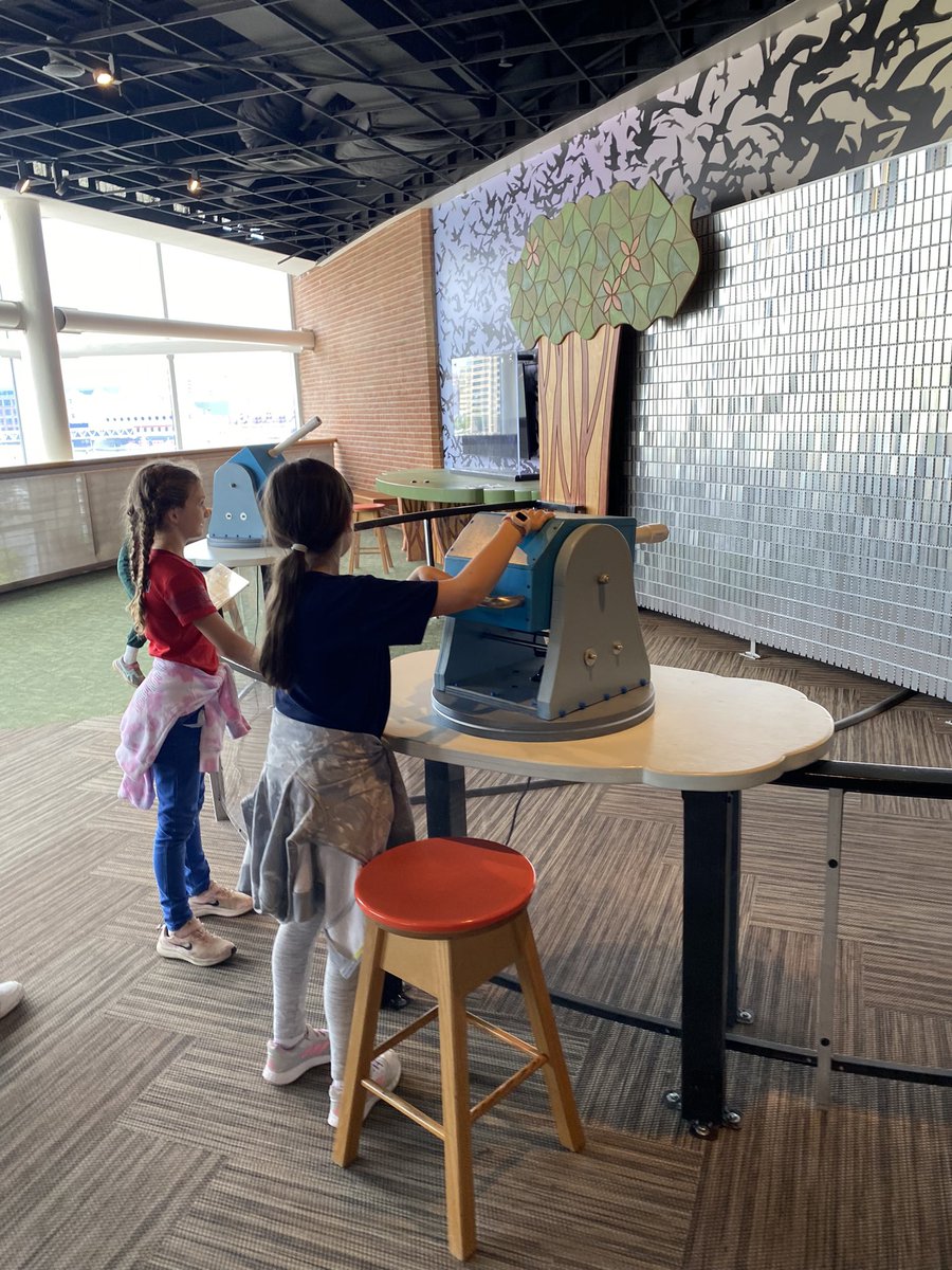 Mrs. Hale tweet media