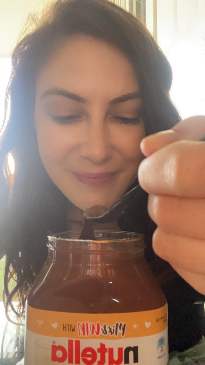 Nutella or peanut butter? 

#mood