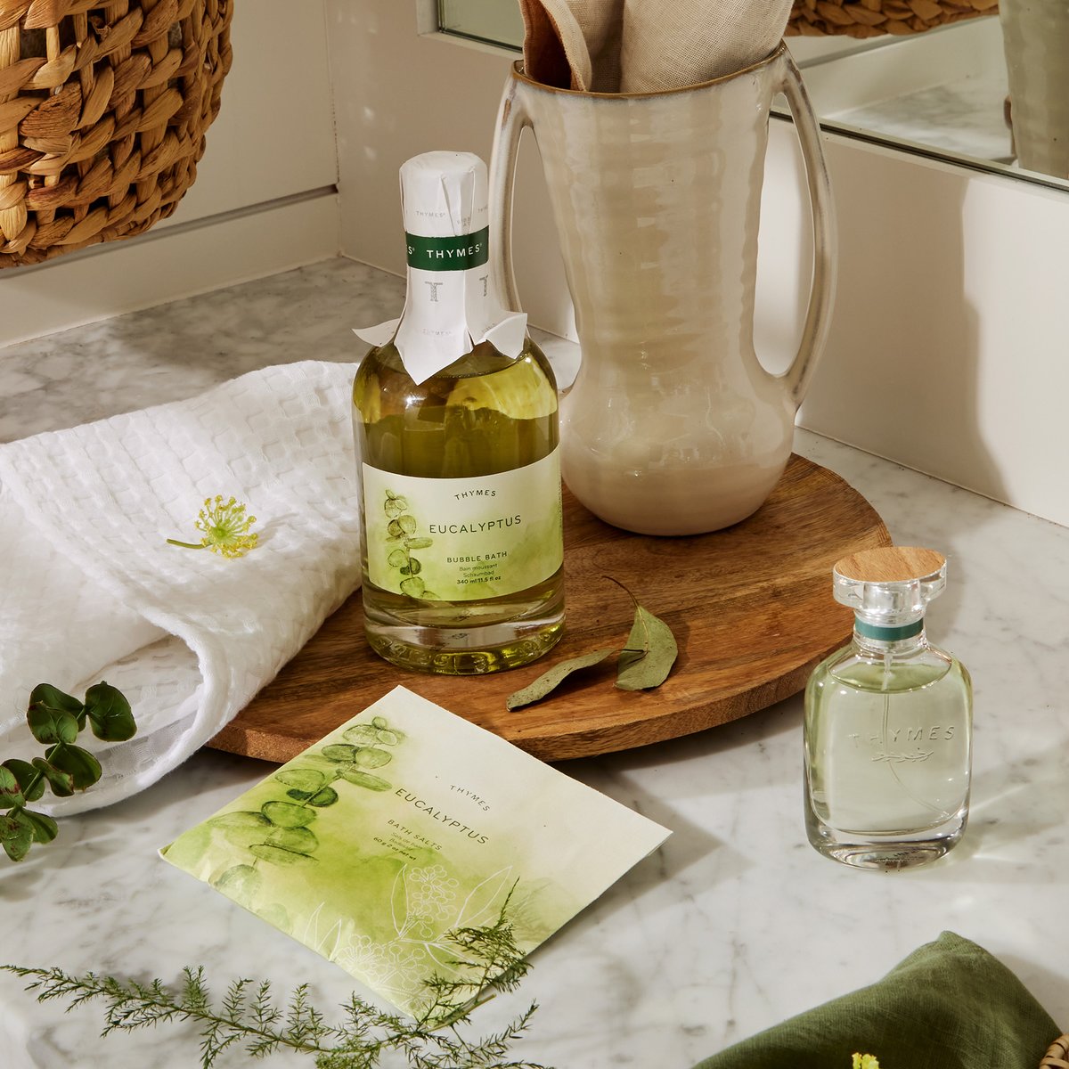 A transformative moment to energize and awaken, the fan-favorite Eucalyptus fragrance infuses your day with unlimited possibility.